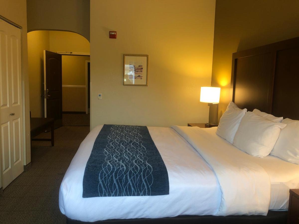 Comfort Inn & Suites Ukiah Mendocino County Bagian luar foto