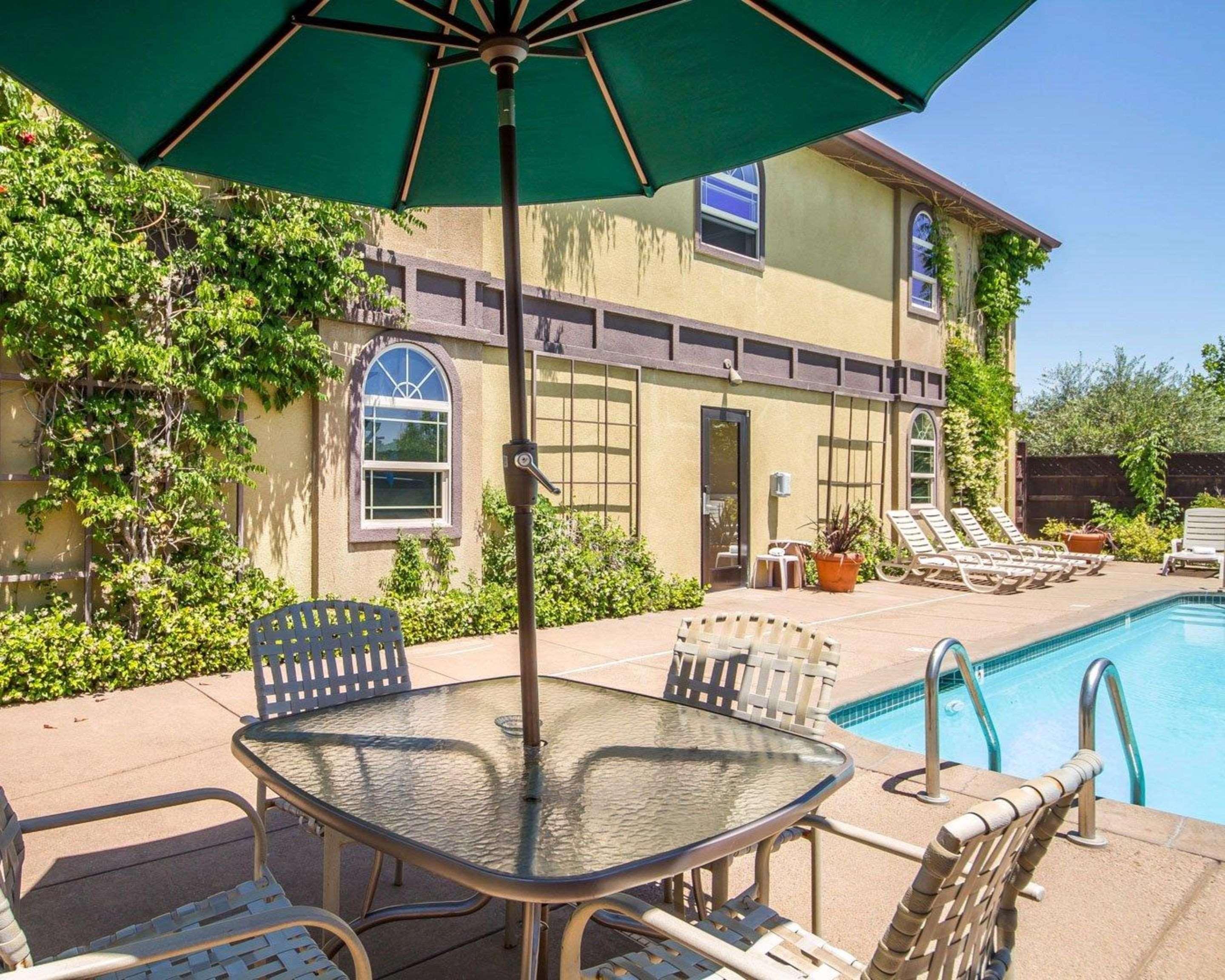 Comfort Inn & Suites Ukiah Mendocino County Bagian luar foto