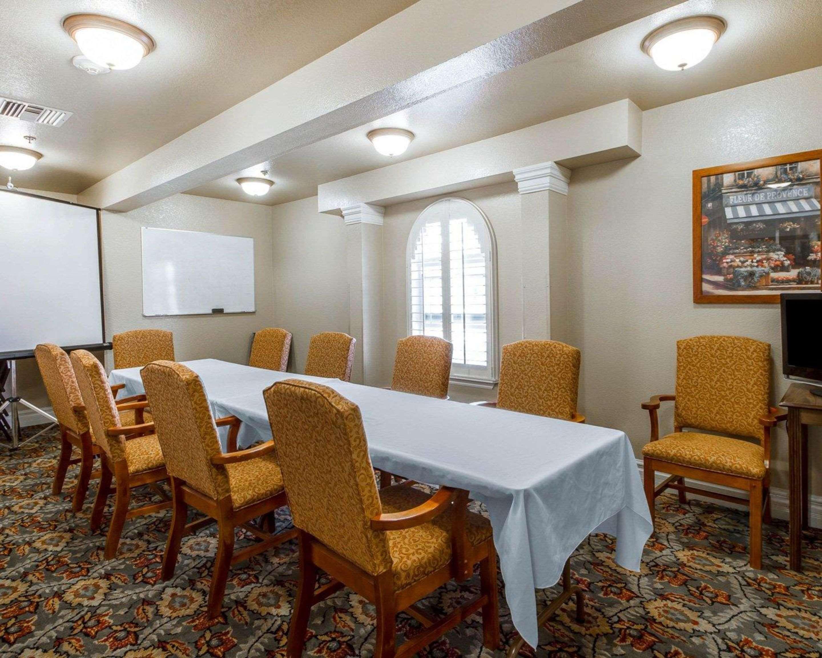 Comfort Inn & Suites Ukiah Mendocino County Bagian luar foto