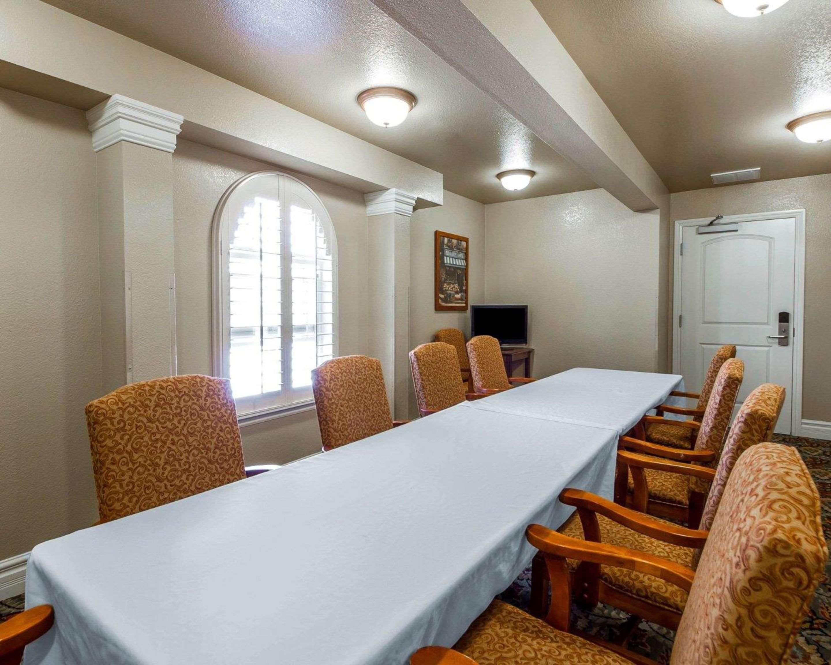 Comfort Inn & Suites Ukiah Mendocino County Bagian luar foto