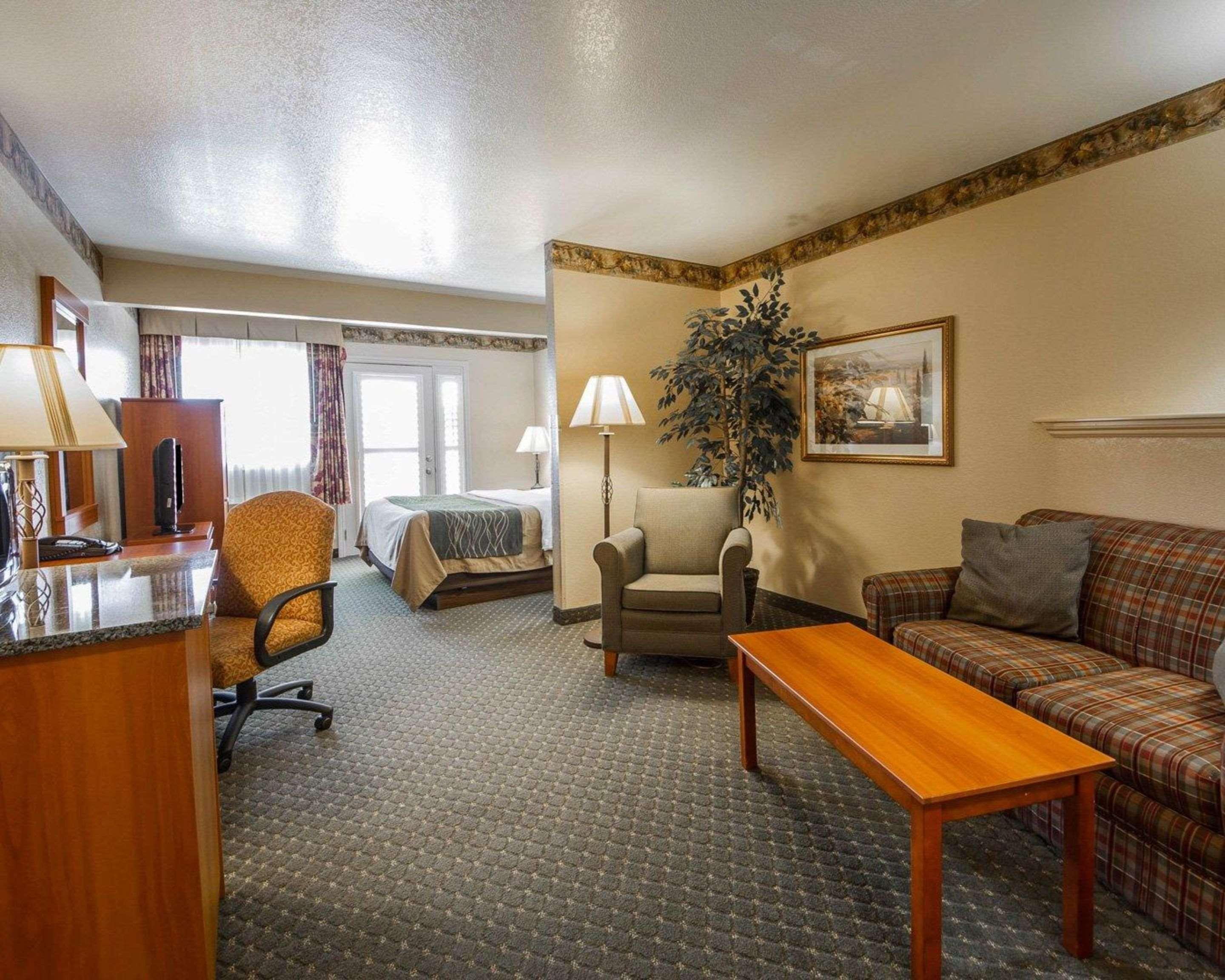 Comfort Inn & Suites Ukiah Mendocino County Bagian luar foto