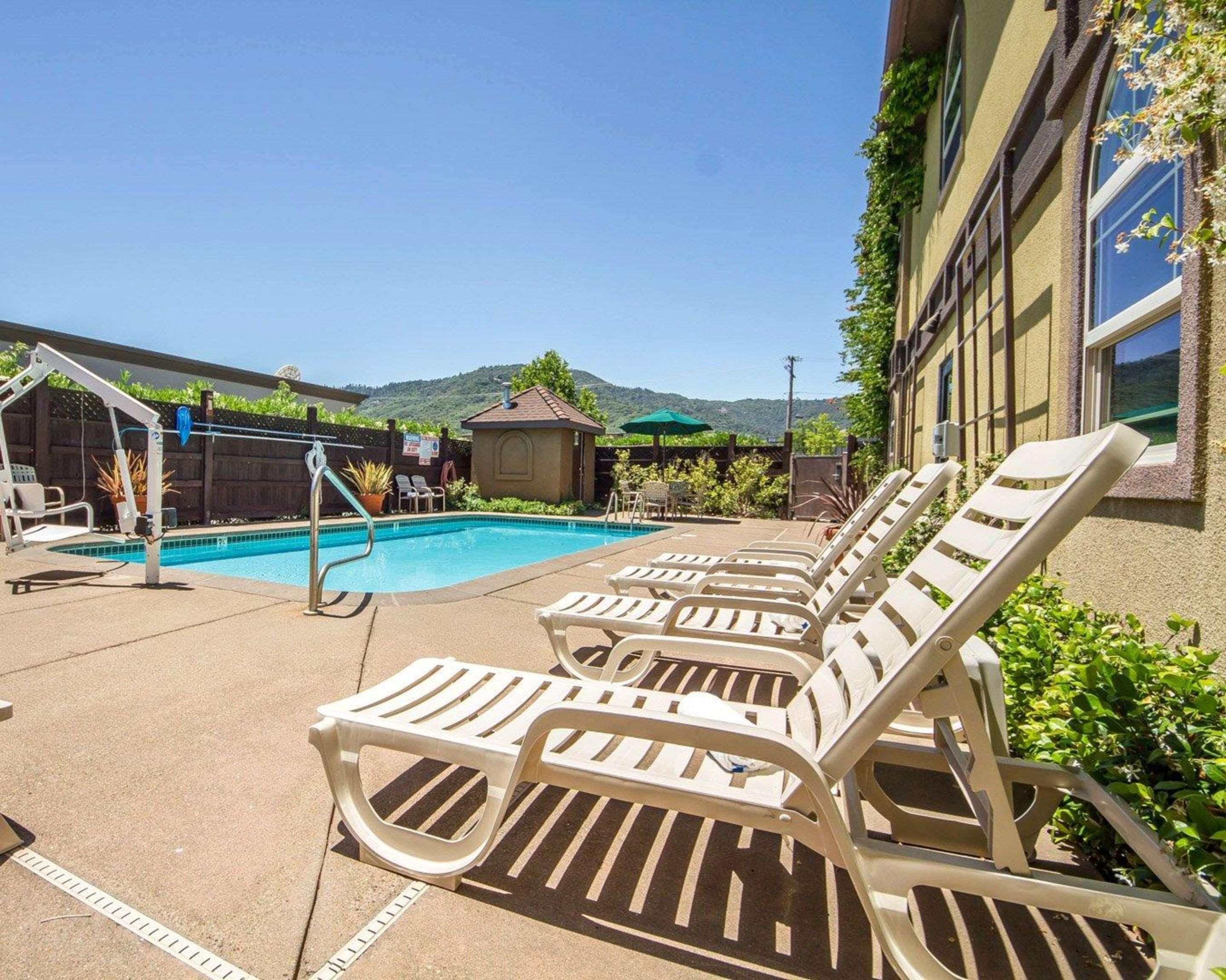 Comfort Inn & Suites Ukiah Mendocino County Bagian luar foto
