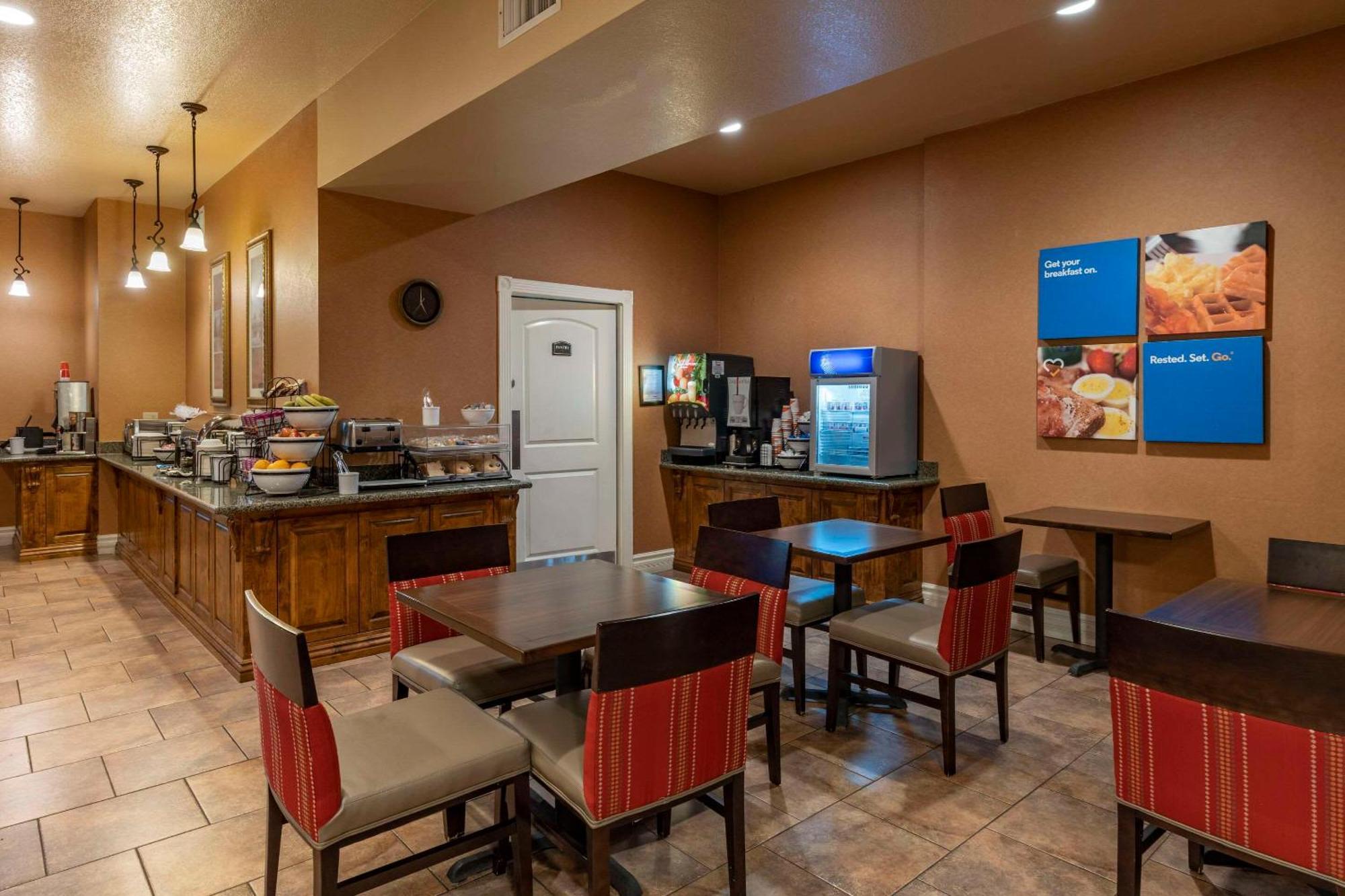 Comfort Inn & Suites Ukiah Mendocino County Bagian luar foto