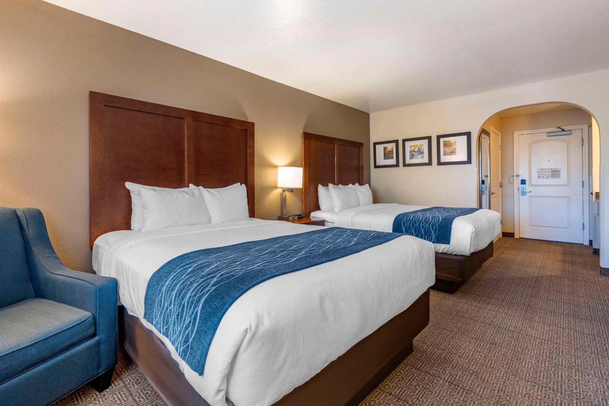 Comfort Inn & Suites Ukiah Mendocino County Bagian luar foto